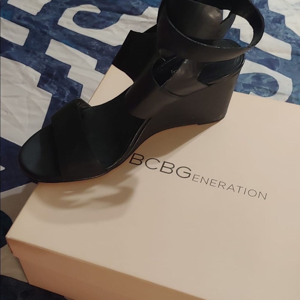 Shoes - Picture 2 of 3